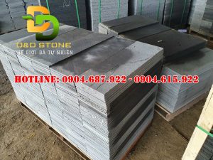 đá ong xám lát sân vườn