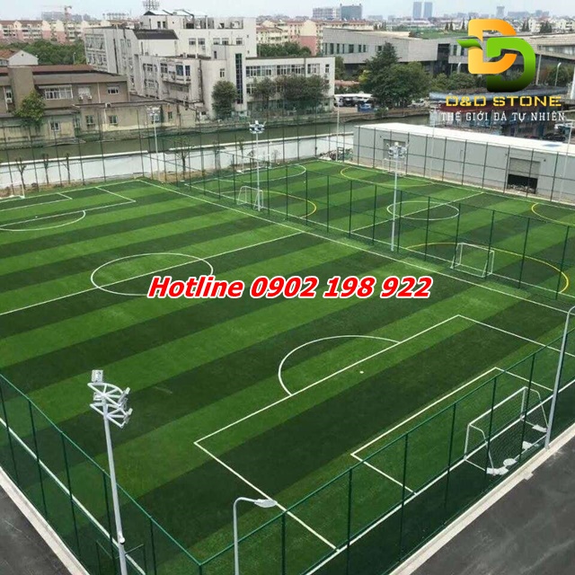 ve-quet-san-bong-cach-pha-quy-trinh-thi-cong-dinh-luong-chuan