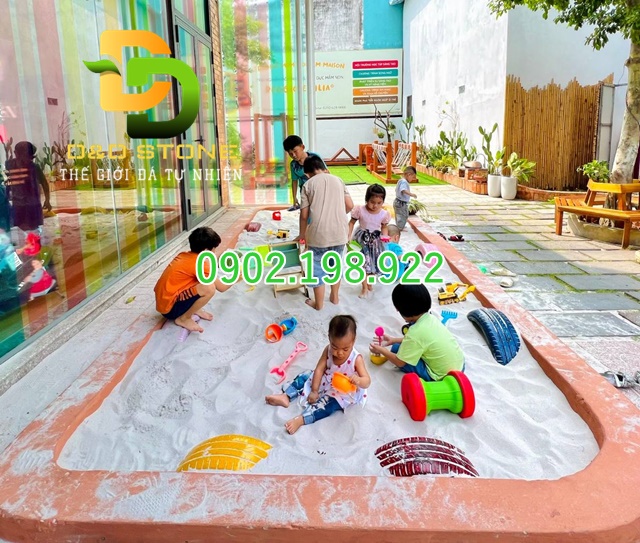 cat-lam-khu-vui-choi-nen-chon-loai-nao-de-an-toan-cho-tre